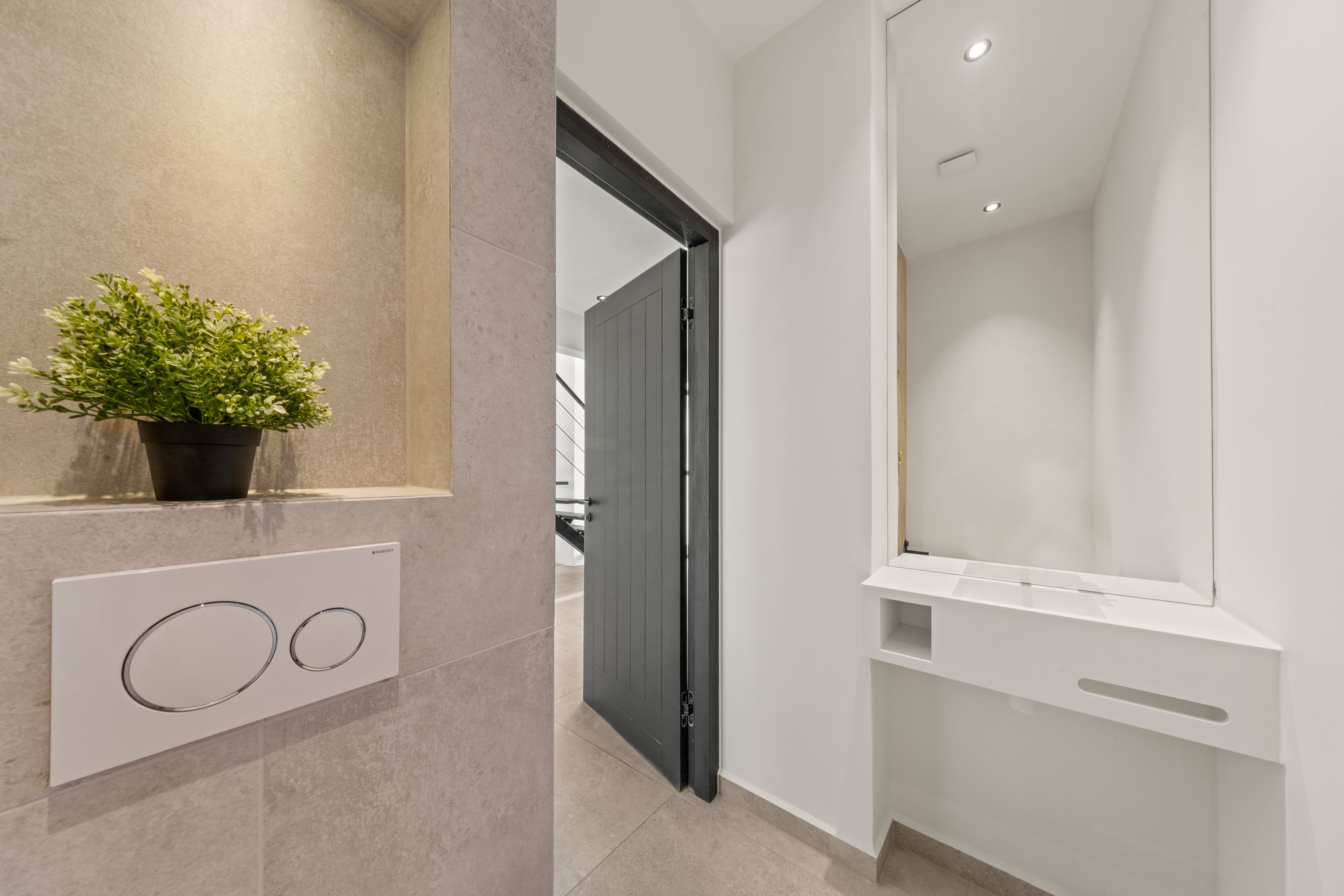 guest toilet