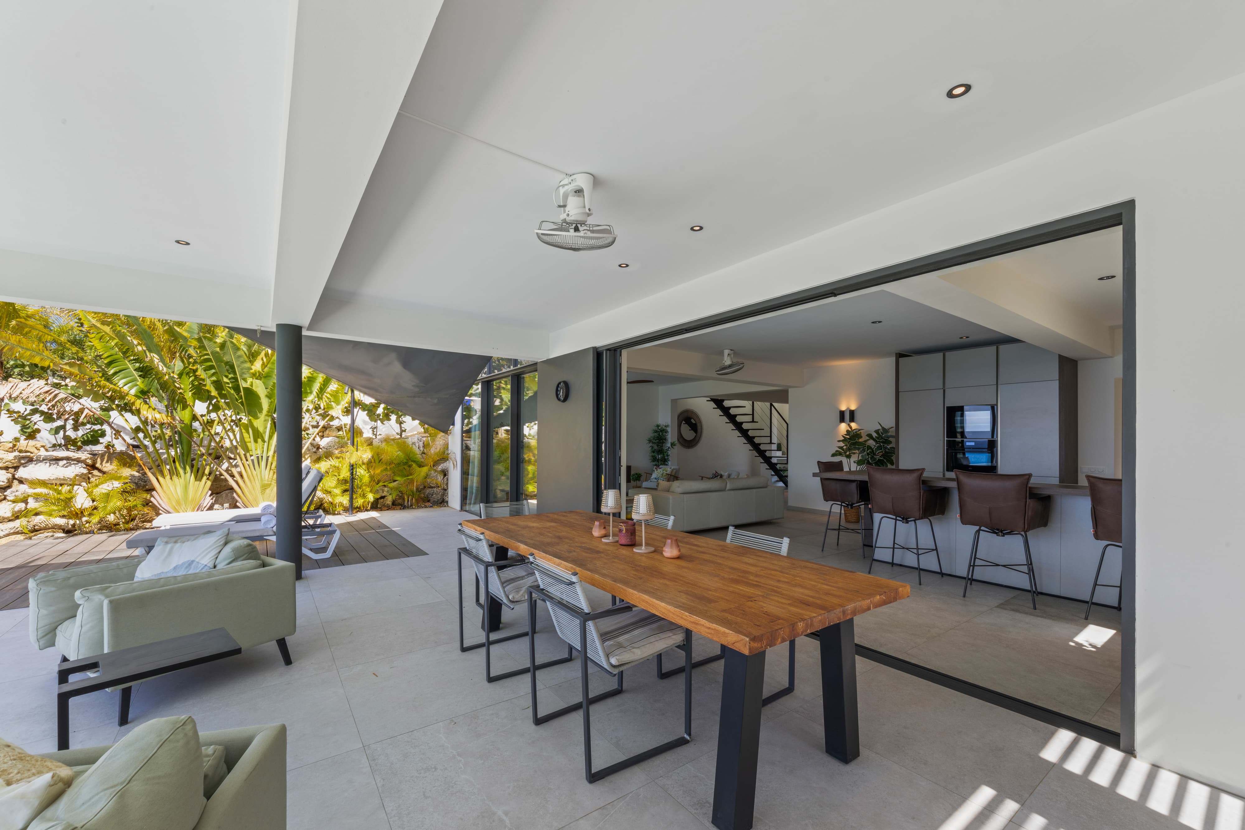 porch with fan
